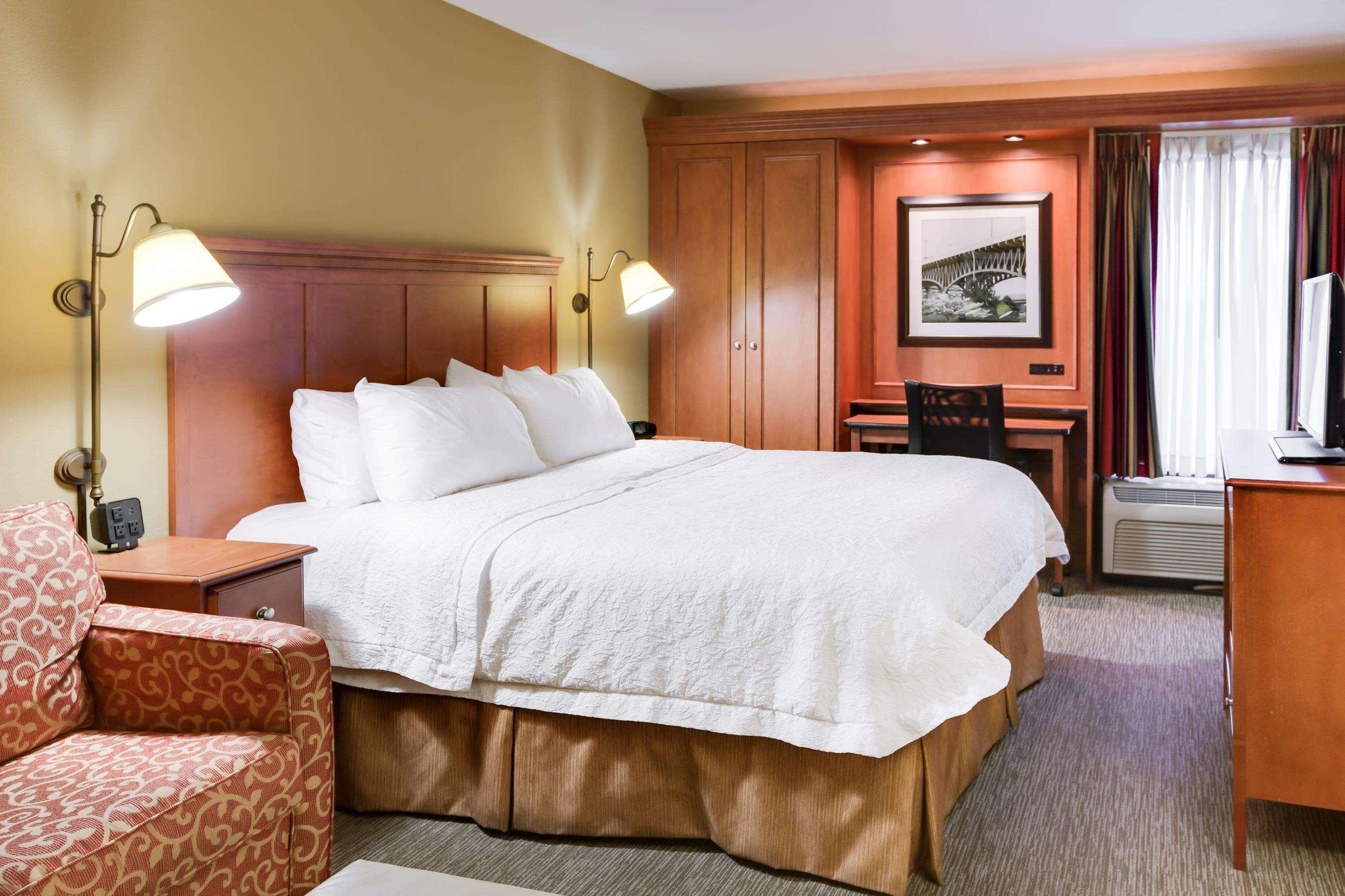 Hampton Inn Pittsburgh/Airport Moon Township Bagian luar foto