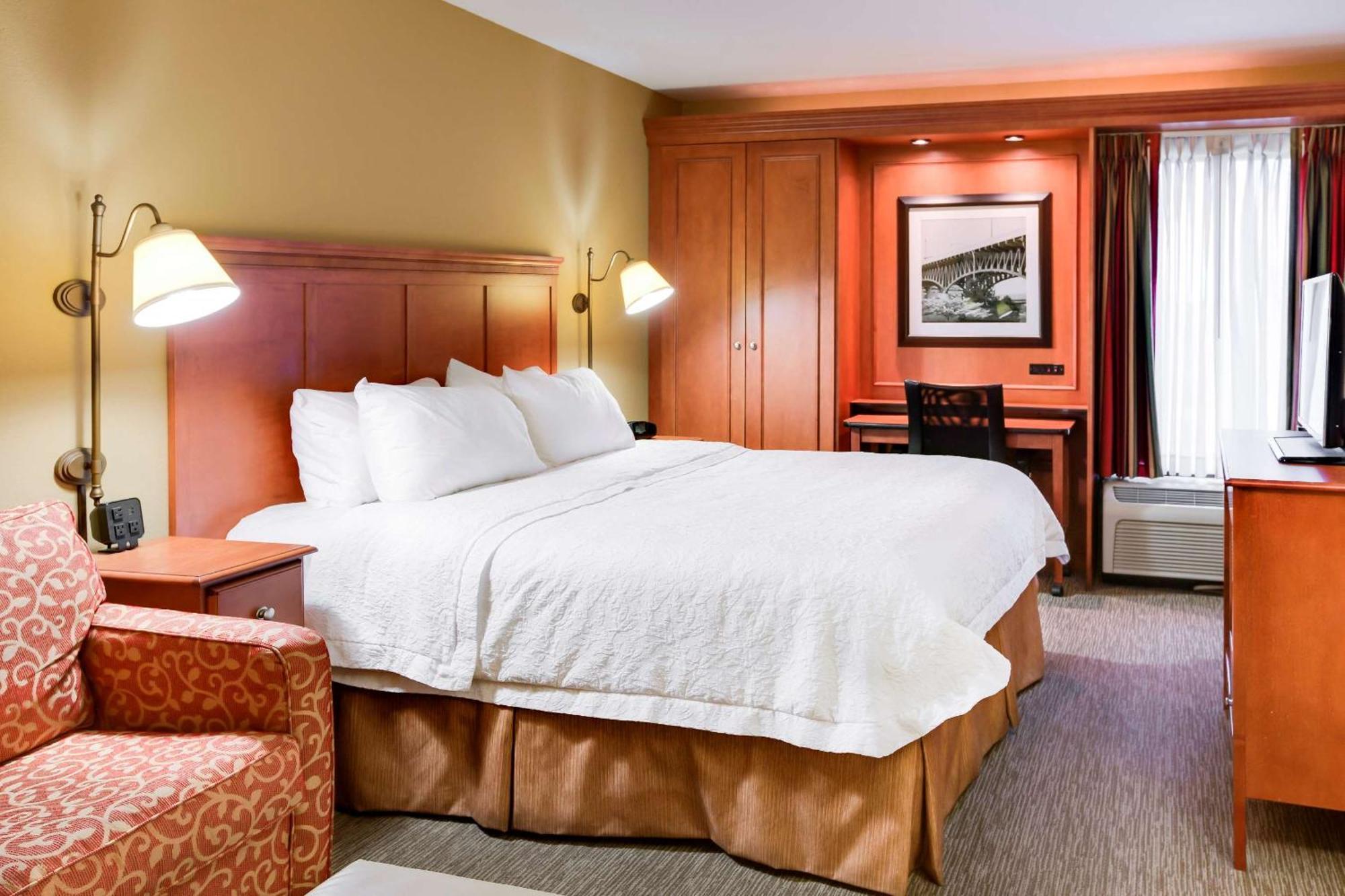 Hampton Inn Pittsburgh/Airport Moon Township Bagian luar foto