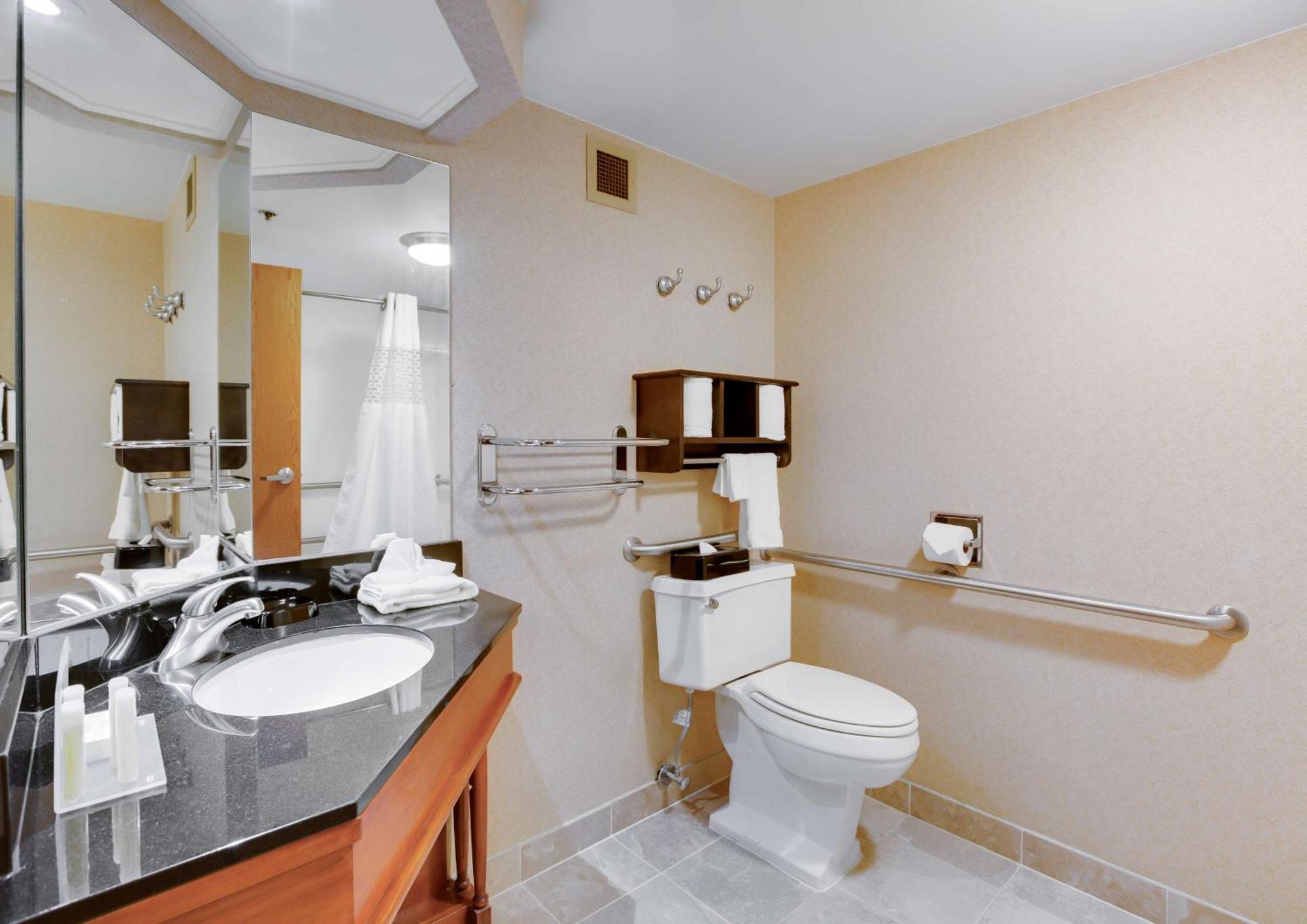 Hampton Inn Pittsburgh/Airport Moon Township Bagian luar foto