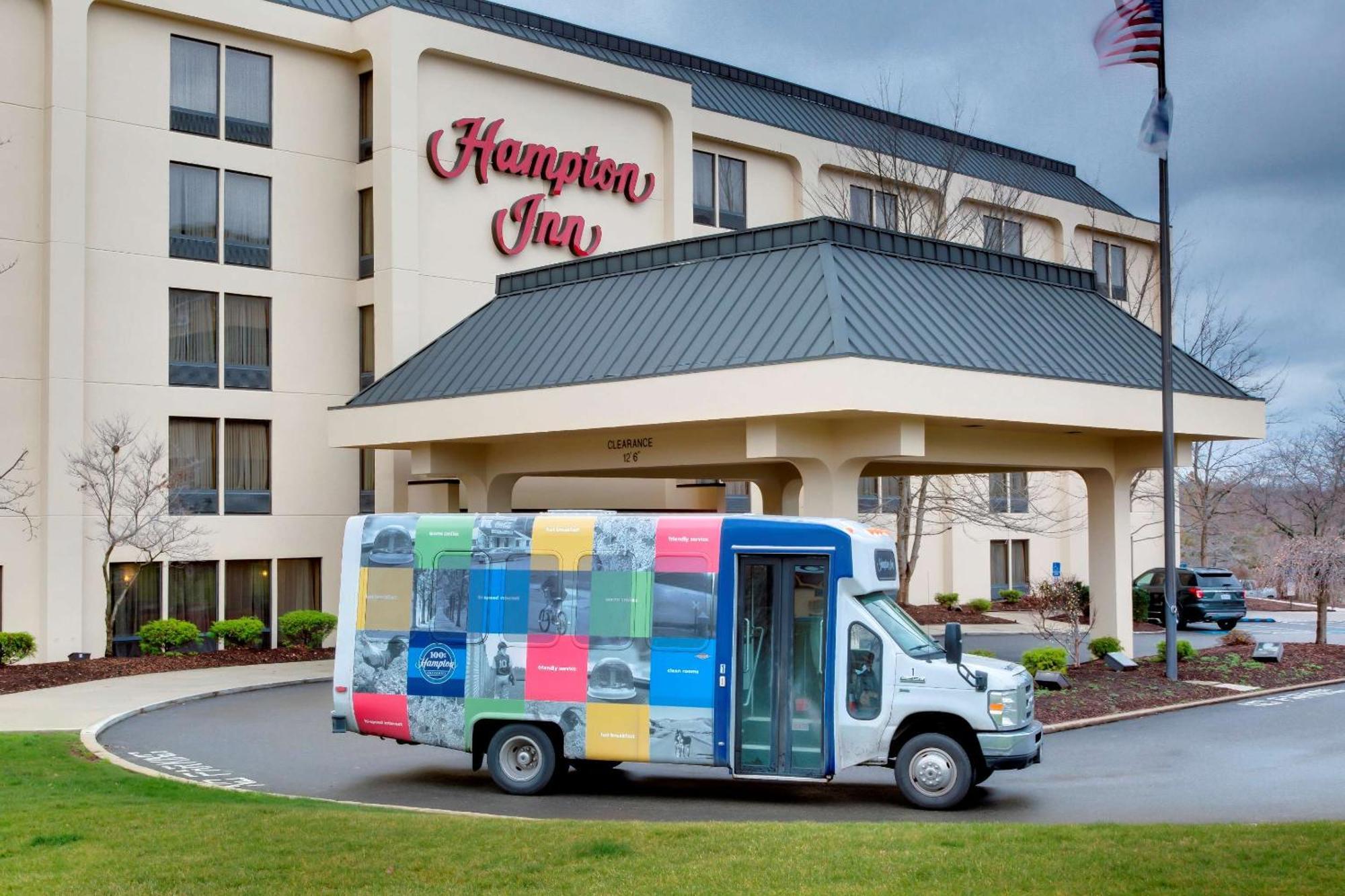 Hampton Inn Pittsburgh/Airport Moon Township Bagian luar foto