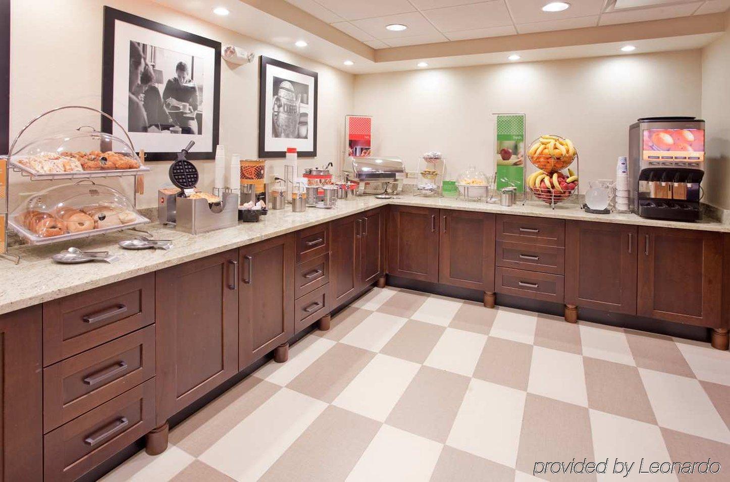 Hampton Inn Pittsburgh/Airport Moon Township Bagian luar foto